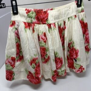 Abercrombie & fitch floral mini skater skirt size small  deep side pockets